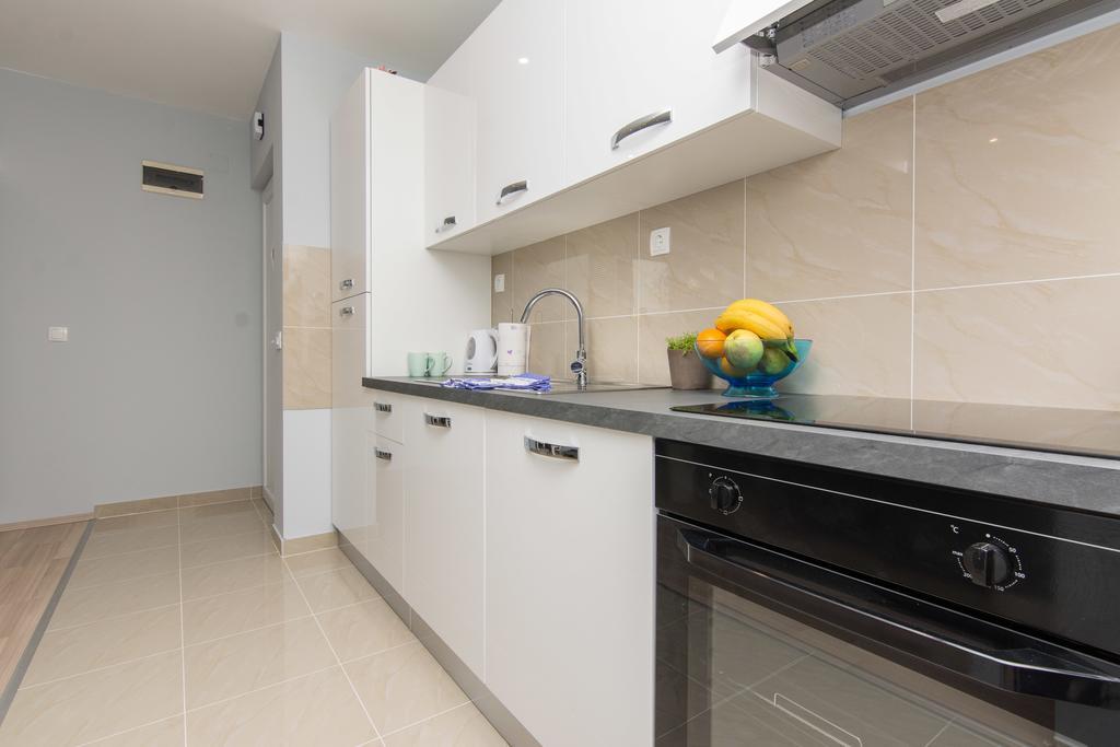 Apartments Mate Turanj Exterior photo